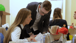 Proveržio savaitgalis ir Edvinas asmeninių transformacijų specialistas padeda žmonėms patirtį asmeninį proveržį.